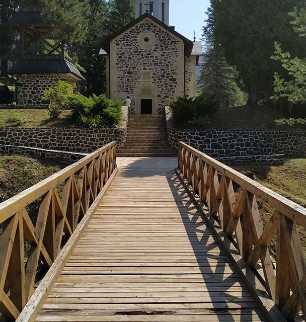 Manastir Vozuća, vaskrs hrama od sedam vekova